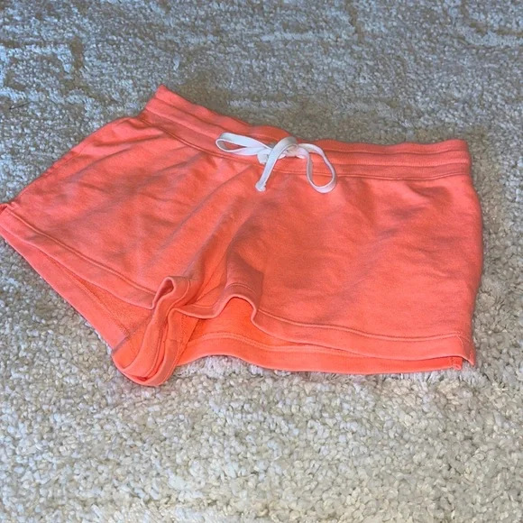 Pink sweat shorts - Picture 3 of 3